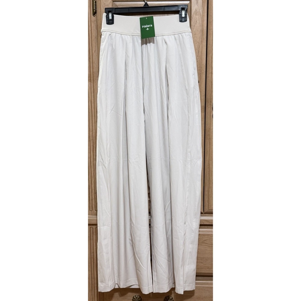 Halara Beige Wide Leg Pleated High Waisted Pants Size 8 Medium Flowy Casual NWT